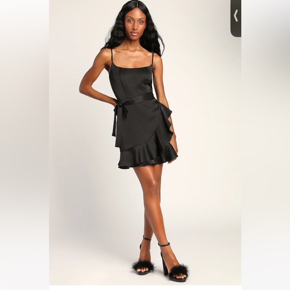 BRAND NEW Satin mini dress (XL)